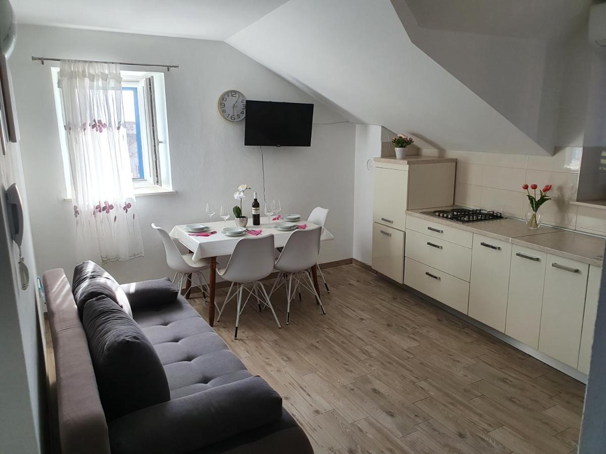 Apartaments Ukic プラビッチ・シェプリネ エクステリア 写真